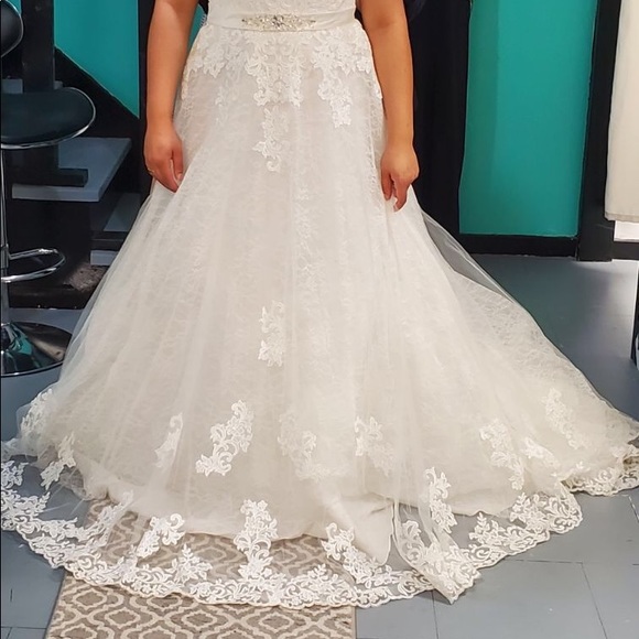 New with tags never worn. Bought for my wedding I’m unable to wear it. - Picture 8 of 8